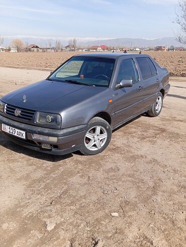 фольксваген 1600: Volkswagen Vento: 1994 г., 1.8 л, Механика, Бензин, Седан