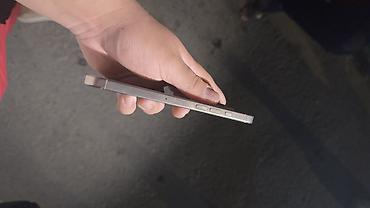 iphone cs: IPhone 16 Pro Max, Б/у, Золотой — 2