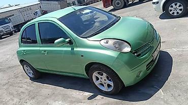 kirgiz auto: Компактный городской хэтчбек 5‑дверный, зелёного цвета. Основные — 4