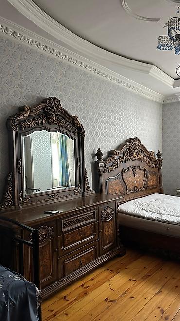 Köhnə tikili: Geniş və işıqlı mənzil interyeri - Klassik dizaynlı geniş zal — 14