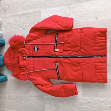 куртка бишкек: Куртка зимняя в отличном состоянии примерно на ребёнка 2. 3класса