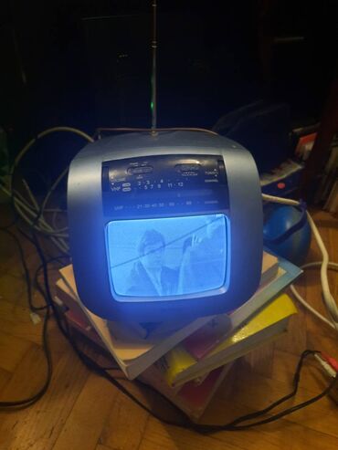 slike za bebe devojcice: Mali tv/radio WatsoN, crno beli portabl televizor - retro Stari, retro