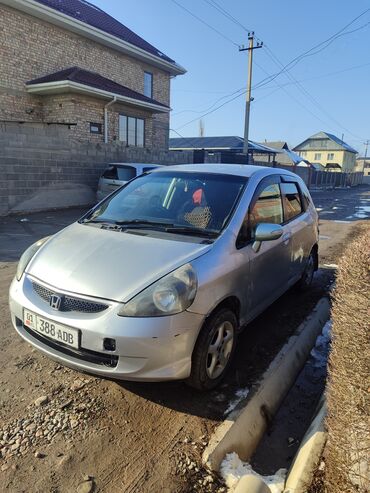 фит центр: Honda Fit: 2002 г., 1.3 л, Вариатор, Бензин, Хетчбек