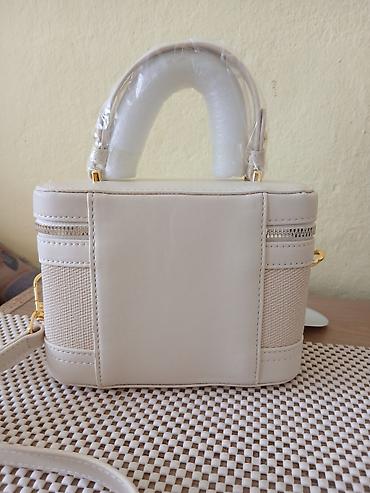 torbe od platna: Elegantna ženska torbica – box/ vanity stil - Oblik: pravougaoni — 9