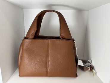 dkny torbe: Material: Leather