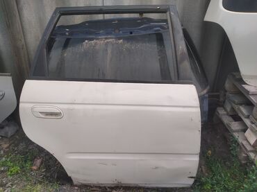 вампер на спринтер: Дверь Задняя правая Honda, Б/у, Оригинал