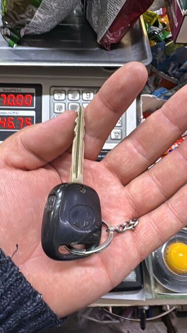 Аварийное вскрытие замков: Изготовление ключей автоключи Востановление утерянных ключей Ключи с — 3