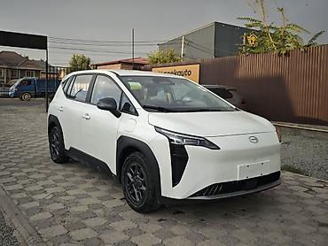gac aion v plus 2025: GAC Aion Y Plus 510km— полностью электрический кросс‑хэтчбек в белом — 3