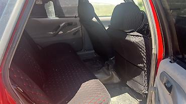 Volkswagen: Volkswagen Passat: 1993 г., 1.8 л, Механика, Бензин, Седан — 4