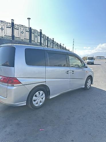 салон w202: Honda Stepwgn: 2006 г., 2 л, Автомат, Бензин, Минивэн — 4