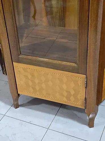 100cm: Stilska vitrina – Vitrina u dobrom stanju 🌟 Dimenzije vitrine — 2