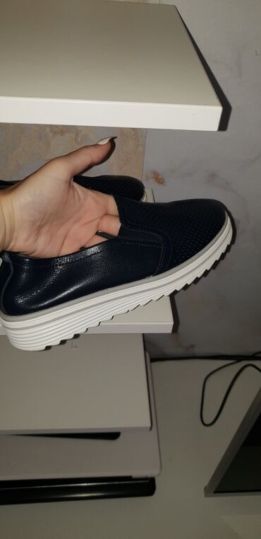 Oksfordice: Oksfordice, Emelie Strandberg, 39 — 6