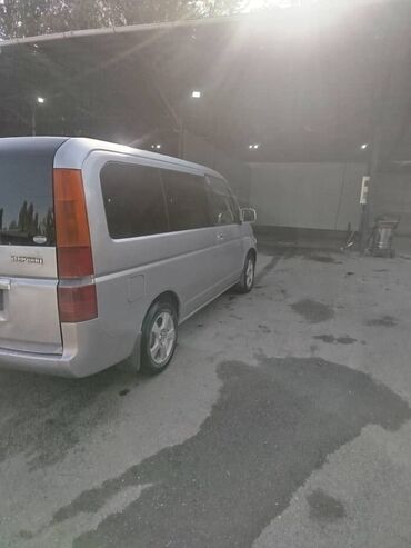 Honda: Honda Stepwgn: 2002 г., Минивэн — 3