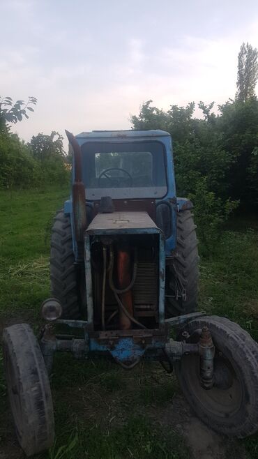 traktor mtz 80: Traktor mtz 50 sənədlə.motoru mtz 80.Xaçmaz rayonunda olur
