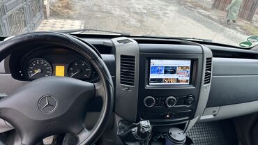 Легкий грузовой транспорт: Легкий грузовик, Mercedes-Benz, Стандарт — 8