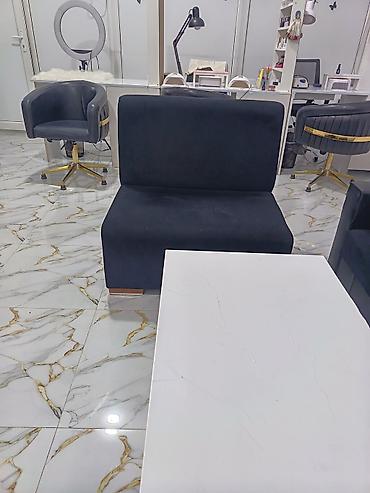 qorka mebelleri: Salon üçün yumşaq mebel dəsti - Tərkib: 1 ədəd qara rəngli 3 nəfərlik — 1