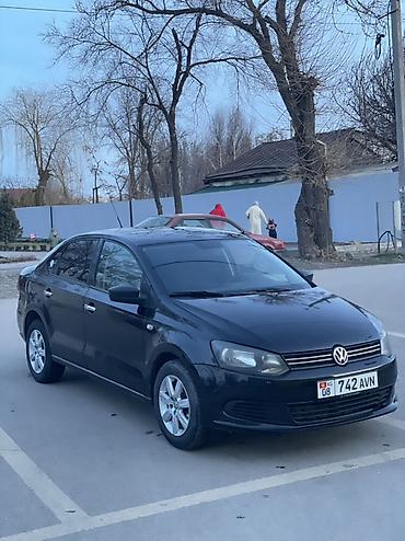 Volkswagen: Volkswagen Polo: 2010 г., 1.6 л, Механика, Бензин, Седан — 2