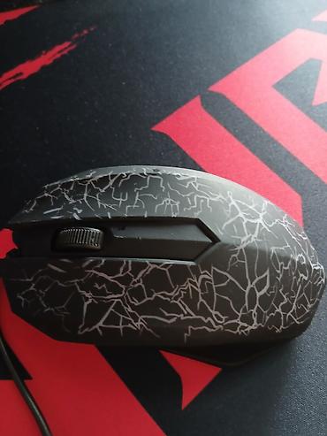 USB naqilli optik kompüter siçanı - Dizayn: Qara korpus üzərində