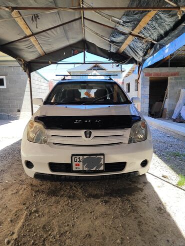 авто в рассрочку ист: Toyota ist: 2003 г., 1.3 л, Автомат, Бензин, Хетчбек