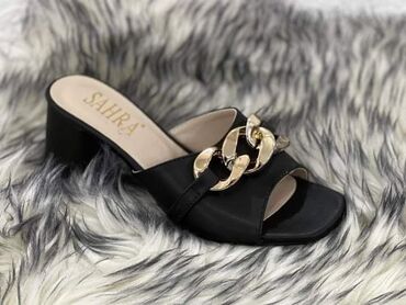 Papuče: 2200din
.
36-40 — 11