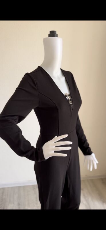 Tulumlar: Kombinezonlar. Elaqe wp -da lalafo.az — 14 Tulumlar: Kombinezonlar. Elaqe wp — 14