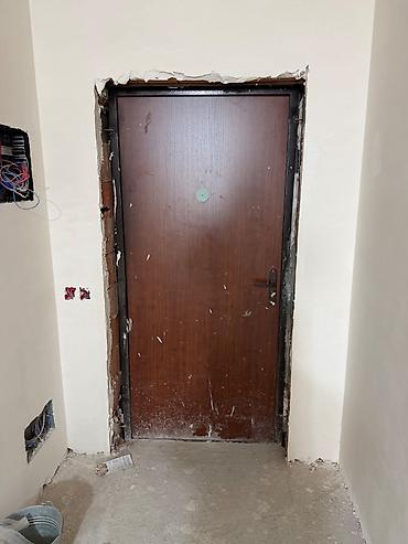 Lokbatan Cənub qapısı (Aqrovestin yanı) mənzildən çıxma qapı satılır