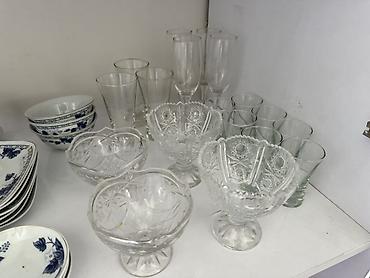 Наборы посуды: Различная посуда, б/у и новая. Есть комплектами и вразнобой. Может — 29