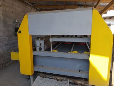 Аппараты для стирки ковров: Килем жууган аппарат сатылат 20000$ алынган(конвейерная машина) жана — 3