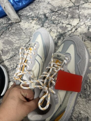 Women's Sneakers and athletic shoes: Кроссовки lining оригиналы 36размера (2 модели) 3500 каждая 1) — 4