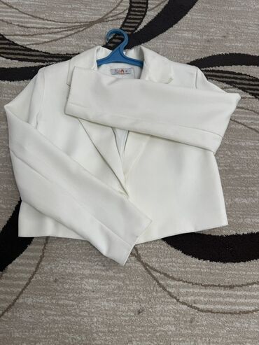 пиджаки женские бишкек: Пиджак, Блейзер, Кыска модель, Made in KG, S (EU 36)