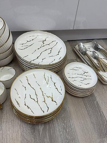 dish sets: Столовый сервиз с золотым мраморным декором На 6 персон (тарелки - — 4