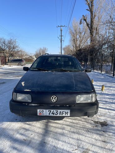 наклейки на авто: Volkswagen Passat: 1989 г., 1.8 л, Механика, Бензин, Универсал