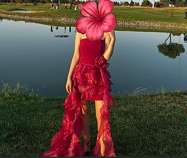 Qırmızı rəngli, qolsuz, strapless kokteyl/payızlıq ziyafət geyimi