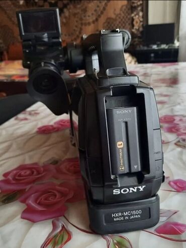 Videokameralar: Sony HD 1500. Tam saz veziyyetdedir prablemsizdir Ustada olmayib