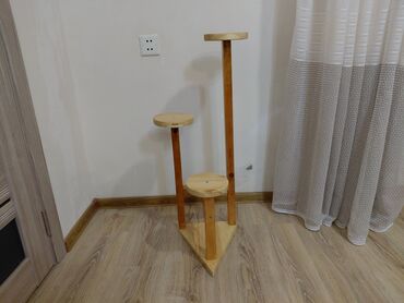 Bitkilər üçün dibçəklər: Taxta bitki stendləri və saksı dayaqları - Material: təbii ağac. Açıq — 18