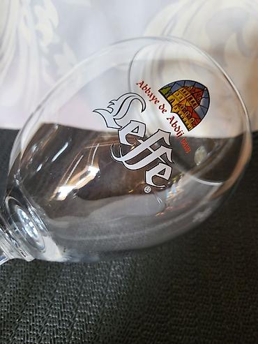 Čaše: Case nove za pivo Leffe. Case za pivo nove,jedna malo fabricki — 11