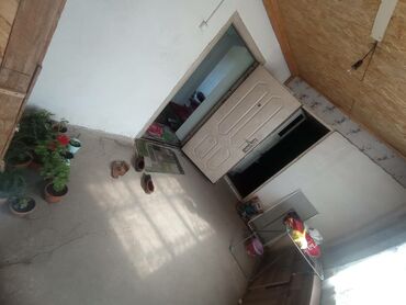 дом аламединского рынка: 32 м², 3 комнаты, Утепленный, Забор, огорожен at lalafo.kg дом аламединского рынка: 32 м², 3 комнаты, Утепленный, Забор, огорожен