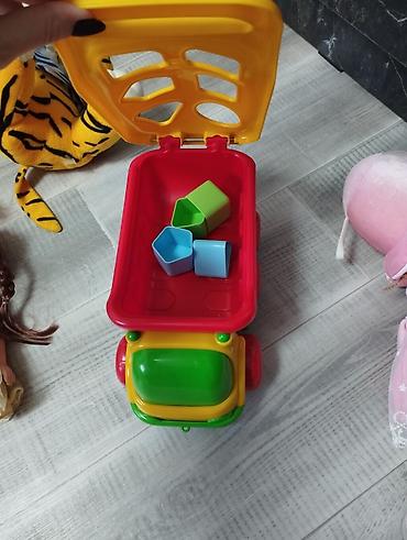 Игрушки: Игрушки все в очень хорошем состоянии. Куклы и собака новые.оптом — 7