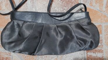 Torbe: T A Š N E 👜 👝 👝 Veliki izbor tasni od manjih do velikih Nike velika — 10