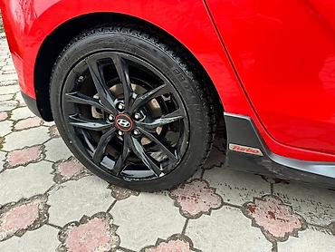 jetour dashing: Hyundai Veloster: 2018 г., 1.6 л, Хэтчбэк — 8