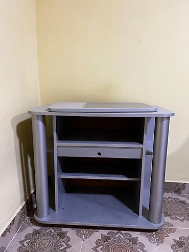 av kabel: İşlənmiş, Düz TV altlığı, Polkalı — 1