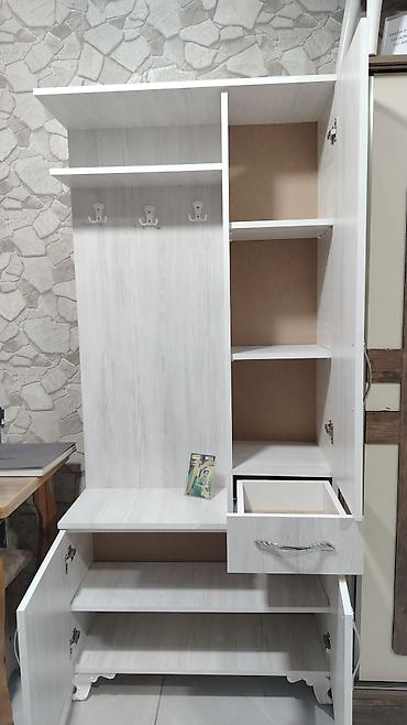 Dəhliz dolabları: Yeni, 2 qapılı, Güzgülü, Ağ, Açılan, Düz dolab — 2