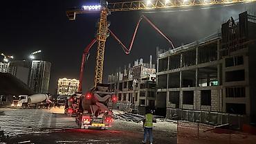 Автоуслуги: Два автобетононасоса (52м и 76м). Автобетононасос, стрела 52 м — 4