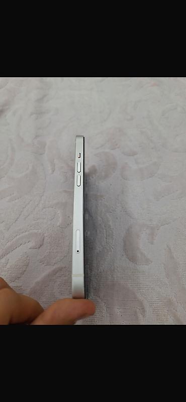 Apple iPhone: IPhone 13, Б/у, 128 ГБ, Белый, Защитное стекло, Чехол, 100 % — 3