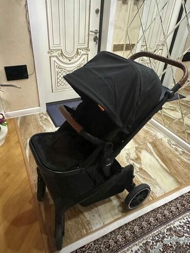 Yemək masaları, oturacaqları: Klassik gəzinti arabası, Kidilo, İşlənmiş, Ünvandan götürmə