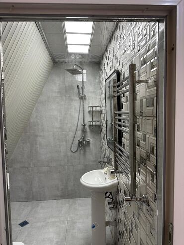 Günlük kirayə evlər: 200 kv. m, 3 otaqlı, Artezian quyusu, Kanalizasiya, Kombi — 11