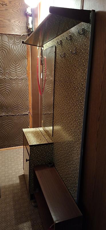 sofa bed: Диван-кровать с широким спальным местом и нишей для хранения. размер — 9