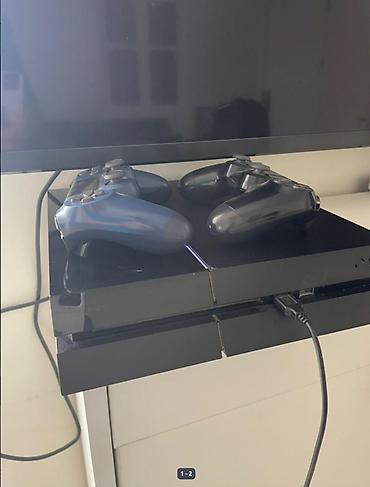 ps4 1 tb: Sony PlayStation 4 (PS4) – 1 TB (təxminən 861 GB istifadə oluna bilən — 1