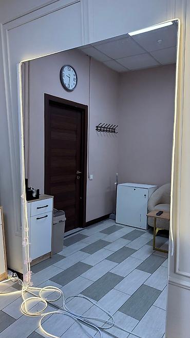 Бизнес үчүн жабдуулар: Продаю зеркало, состояние хорошее, без трещин Размер высота 200 — 5