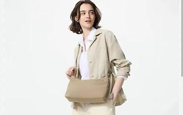 белый пуховик: Классическая сумка, Uniqlo, Япония, Материал: Полиэстер, Регулируемый ремень, Унисекс, Новый — 4